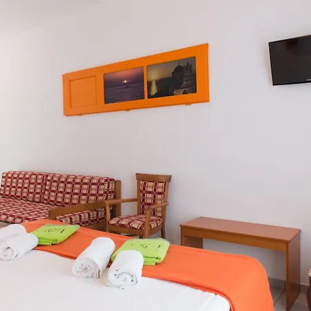 Edem Platis Gialos (Sifnos)